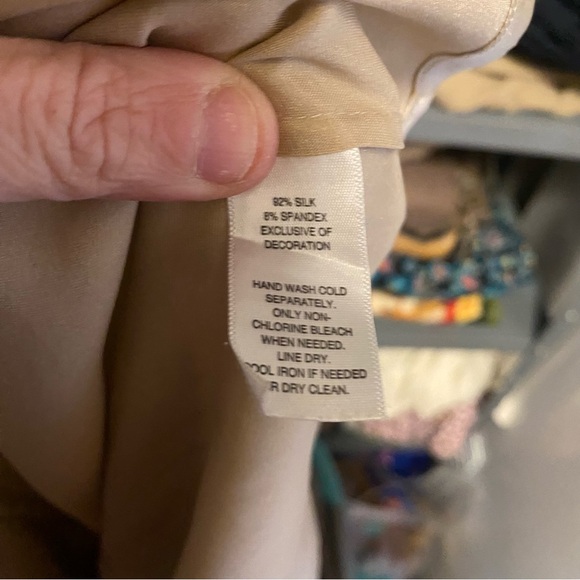 White House Black Market Ivory Silk Stretch Satin Blouse Ruffle Quiet Luxury - Picture 10 of 11